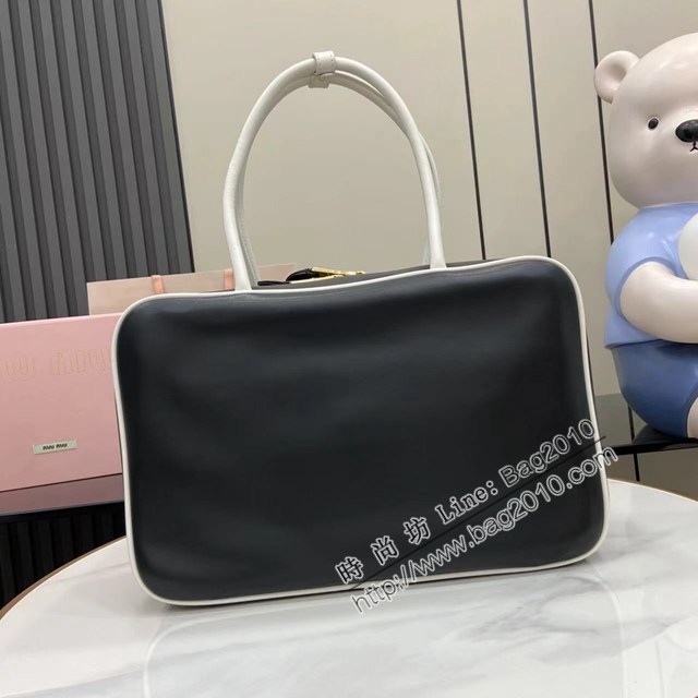 MIU MIU專櫃繆繆最新款公事包小牛皮手提包 jh2869型號：5BB117